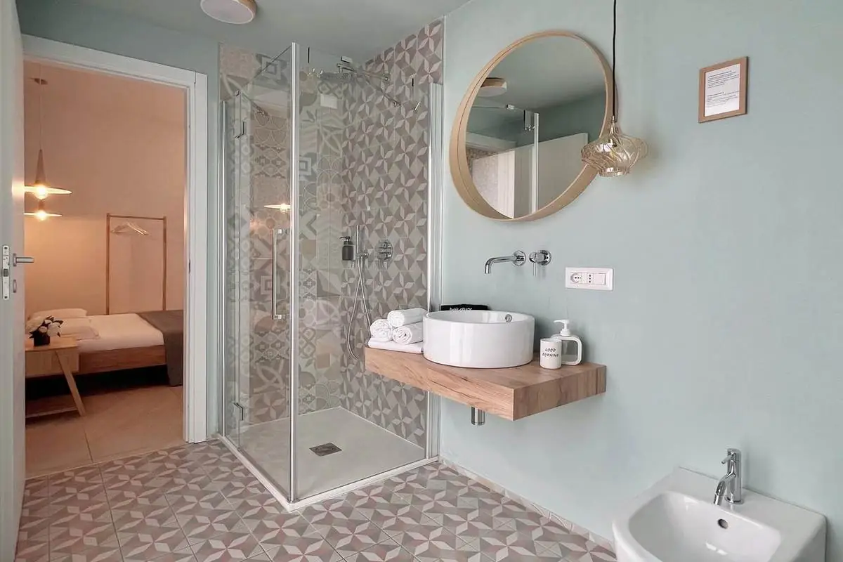 Bagno privato con doccia